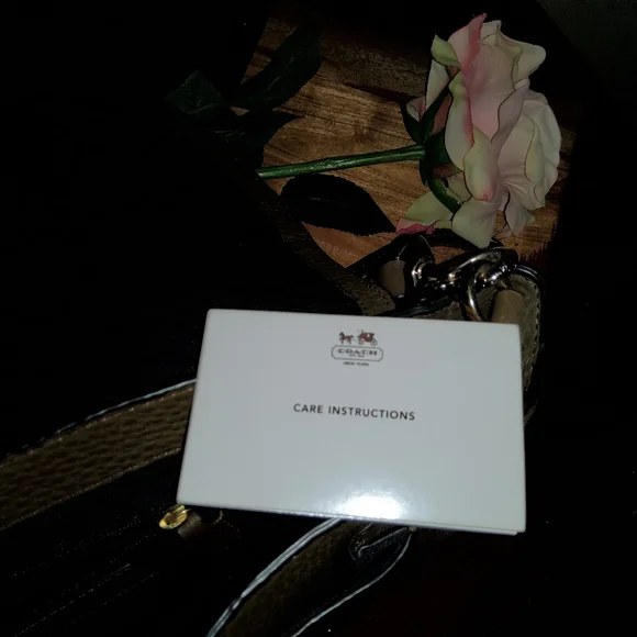 Olive Green Coach Satchel - Picture 8 of 11